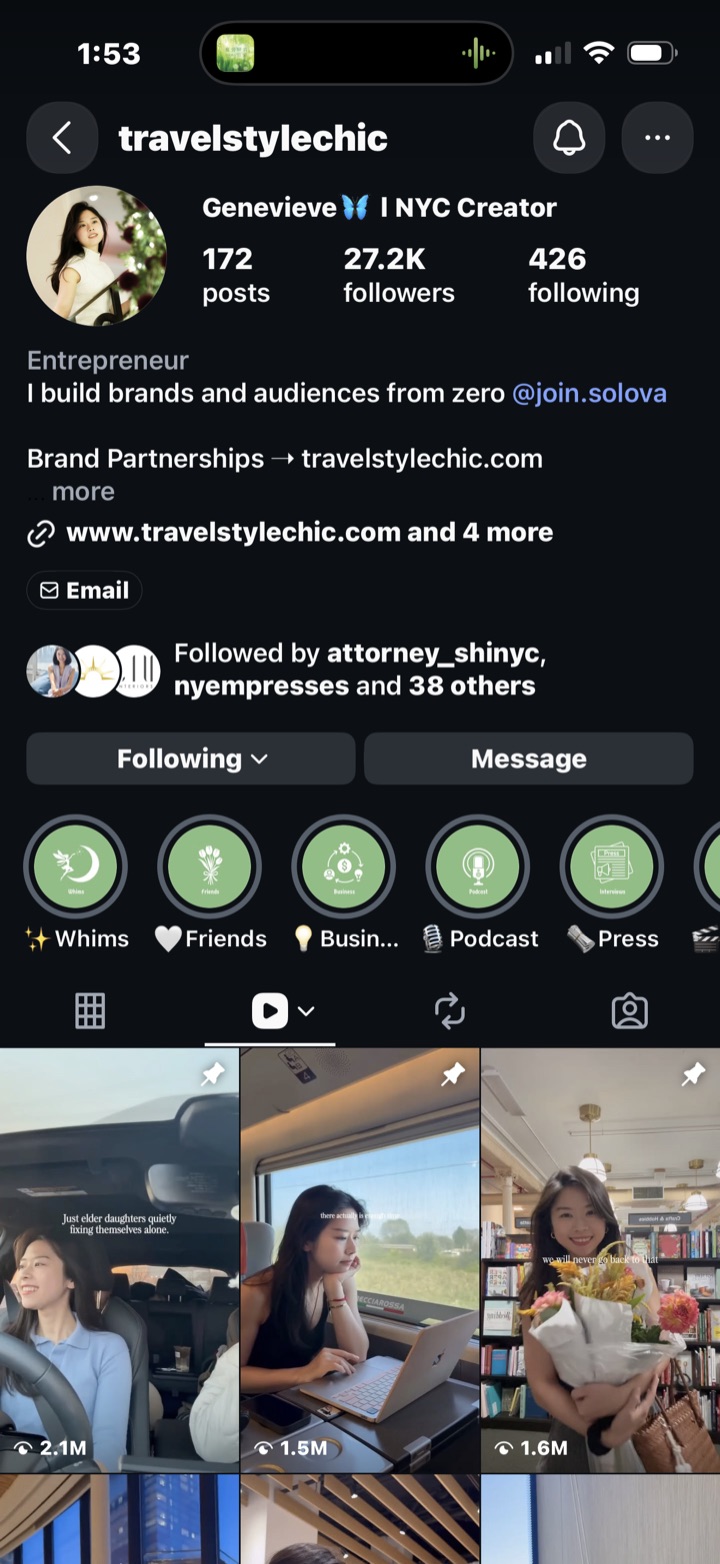 The @travelstylechic Instagram profile