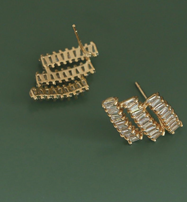 Paris 14K Gold Plated Stud Earrings for Classy Looks | Sparkle ShineEarrings_Gold_White_14k Gold_antique_accessory