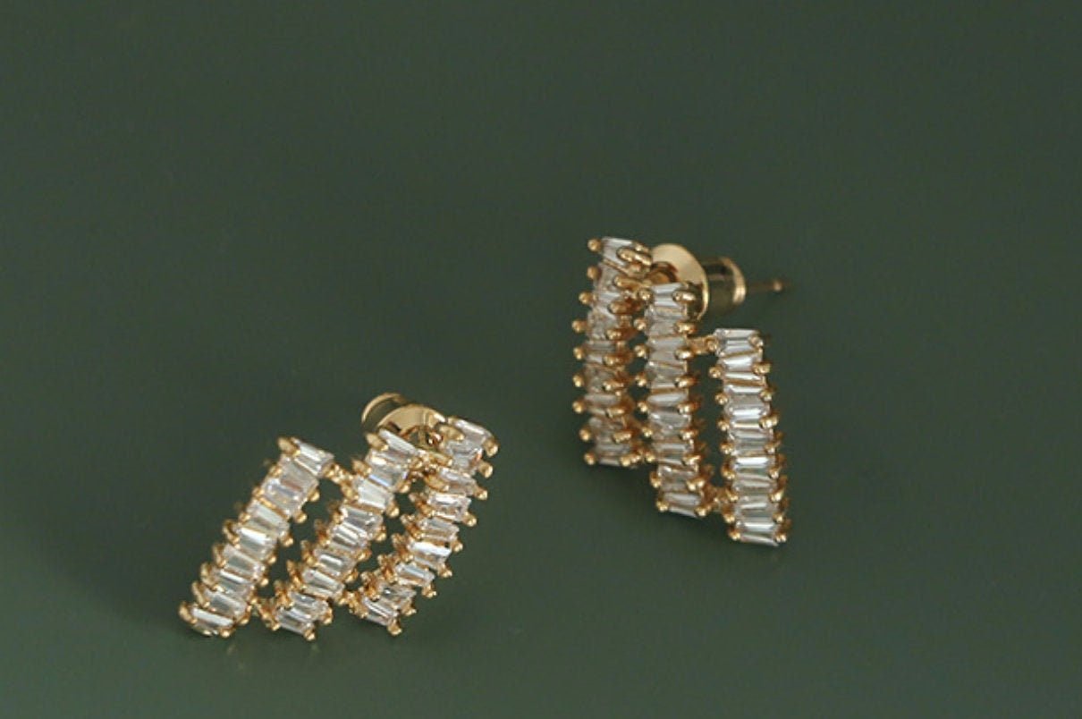 Paris 14K Gold Plated Stud Earrings for Classy Looks | Sparkle ShineEarrings_Gold_White_14k Gold_antique_accessory
