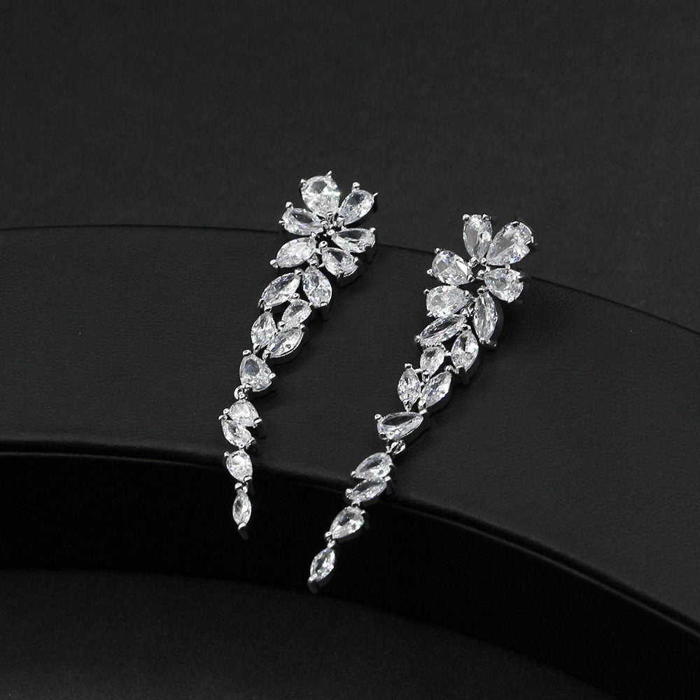 Vera Bridal Earrings w. Sparkly Long Vine Cubic Zirconia | Wedding & PromEarrings_Silver_White_bridal_accessory_bridal_earring