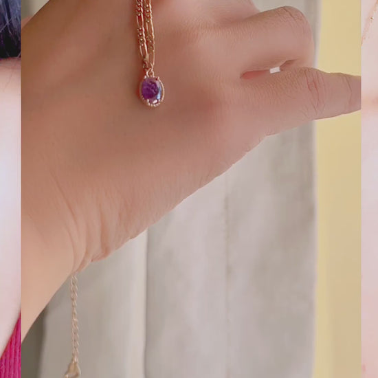 Demo video of model wearing the Sylvie Gold Link chain necklace